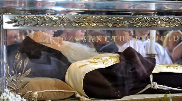 Neraspadnuto tijelo Svetog Leopolda stiže u rodni Herceg-Novi