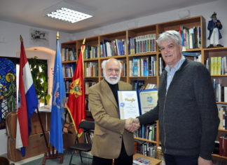 Uručena Povelja HGD-a Dimitriju Popoviću