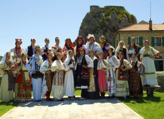 Revija tradicijske odjeće