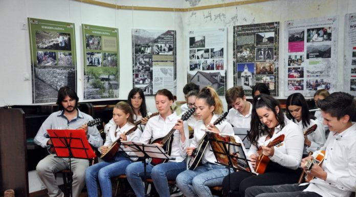 Mandolinski orkestar “Tripo Tomas” na festivalu „Mandolina Imota“