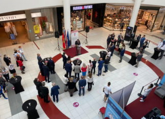 Izložbom „Priča o kravati” u Podgorici obilježen Dan državnosti RH