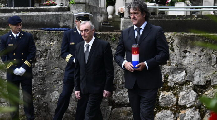 Delegacija HGD-a na Boninovu položila vijenac i zapalila svijeće za Dan Dubrovačko-neretvanske županije