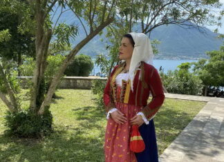 10. Revija tradicijske odjeće i izbor najljepše Hrvatice u narodnoj nošnji izvan Republike Hrvatske