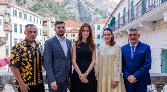 Održana emotivna premijera filma i brošure “Razglednica iz Dobrote” u Kotoru