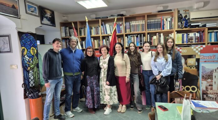 Posjet I. gimnazije iz Zagreba HGD-u Kotor